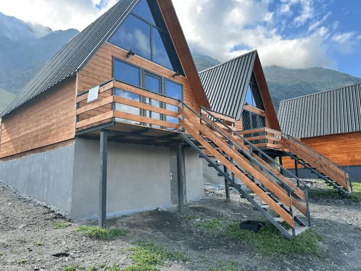 A&B Cottages Степанцмінда Екстер'єр фото