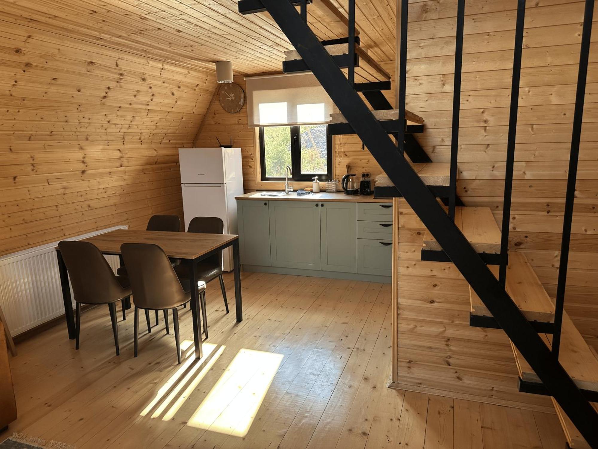 A&B Cottages Степанцмінда Екстер'єр фото